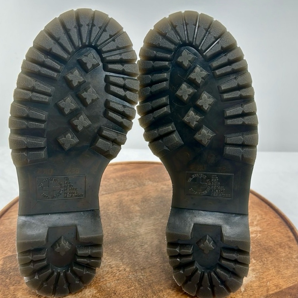 EUC Dr. Martens “Jadon III” W size 7 boot (#3143057) - Picture 7 of 10